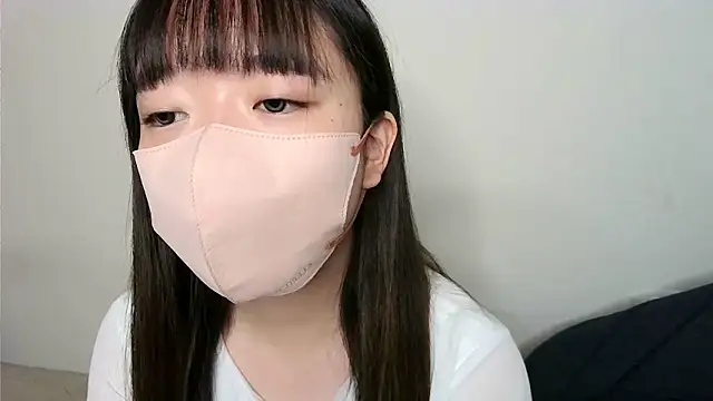 Snapshot of yua_chan00 chatting on 28, 10, 2025 yua chan00 online show from 28, 10, 2025