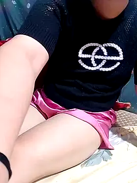 Phoena-a online show from 13, 4, 2026