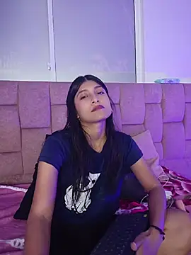 Snapshot of YeseniaRodriguez3 chatting on 8, 6, 2026 YeseniaRodriguez3 online show from 8, 6, 2026