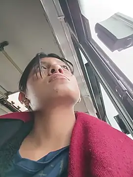 YeseniaRodriguez3 online show from 5, 11, 2025