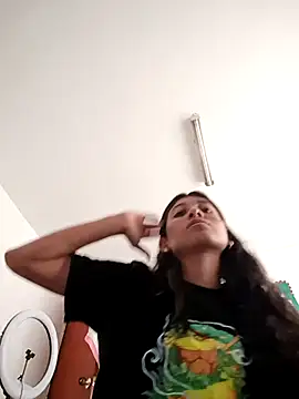 YeseniaRodriguez3 online show from 14, 11, 2025