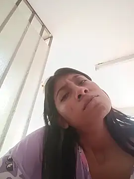 YeseniaRodriguez3 online show from 19, 12, 2025