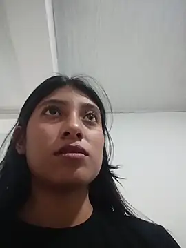 Snapshot of YeseniaRodriguez3 chatting on 26, 5, 2026 YeseniaRodriguez3 online show from 26, 5, 2026