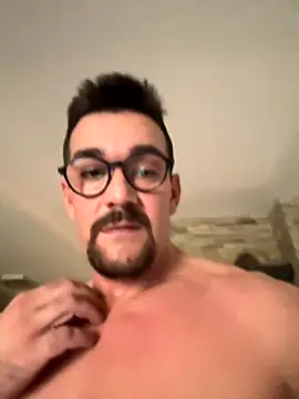 Snapshot of Gentleman_36 chatting on 26, 10, 2025 Gentleman 36 online show from 26, 10, 2025