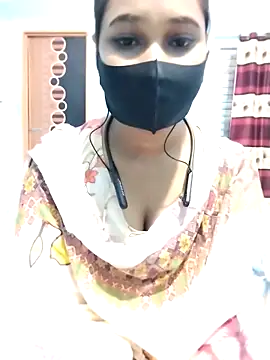 Snapshot of cute_mahi07 chatting on 25, 10, 2025 cute mahi07 online show from 25, 10, 2025