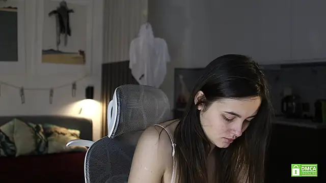 amelie shine online show from 1, 11, 2025