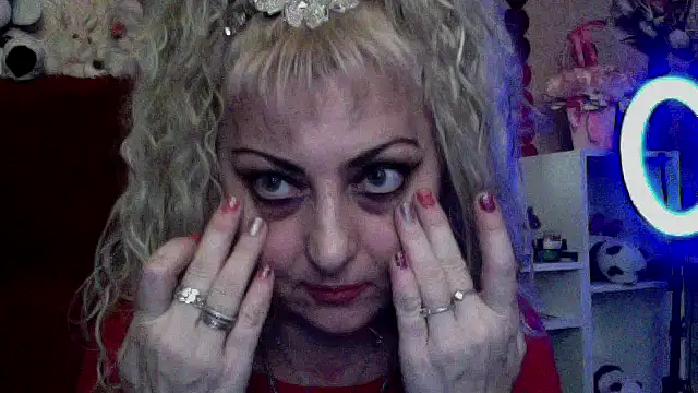 Snapshot of xHot_Amazonq chatting on 2, 2, 2026 xHot Amazonq online show from 2, 2, 2026