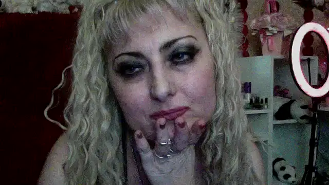 Snapshot of xHot_Amazonq chatting on 6, 2, 2026 xHot Amazonq online show from 6, 2, 2026