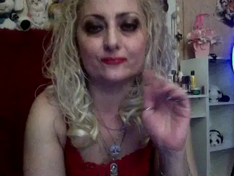 Snapshot of xHot_Amazonq chatting on 7, 11, 2025 xHot Amazonq online show from 7, 11, 2025