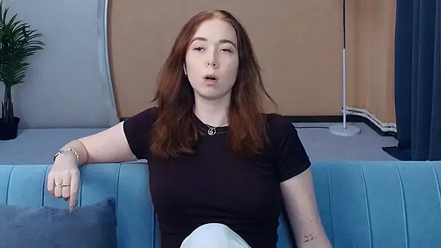 Snapshot of AddieOsler chatting on 4, 7, 2026 AddieOsler online show from 4, 7, 2026