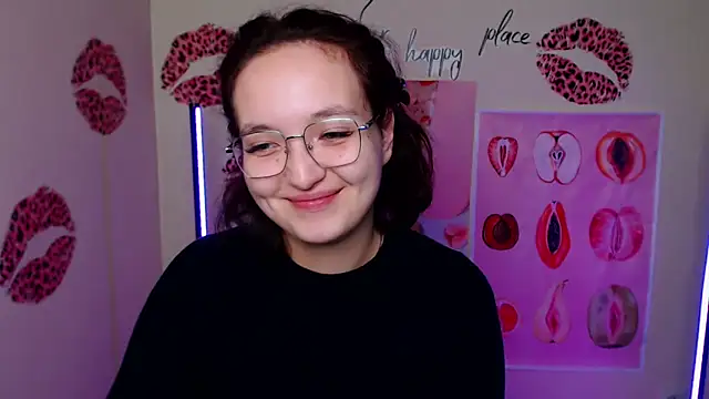 Snapshot of MissAriaa chatting on 28, 10, 2025 MissAriaa online show from 28, 10, 2025