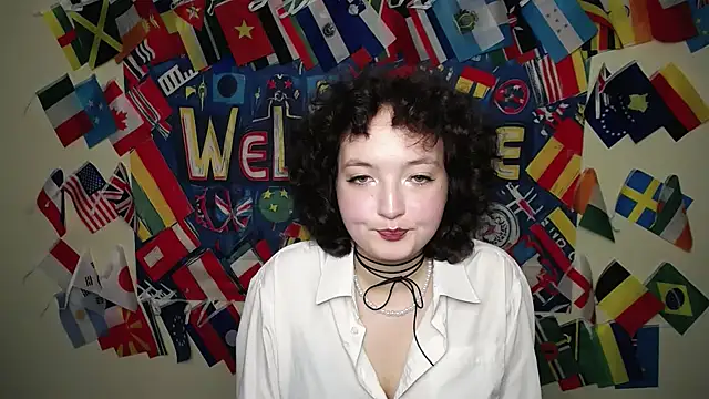 Snapshot of MissAriaa chatting on 25, 10, 2025 MissAriaa online show from 25, 10, 2025