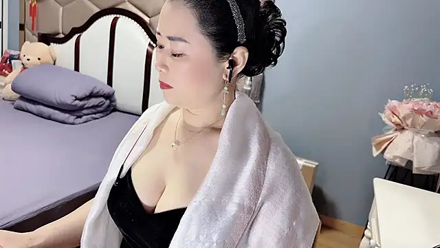 yaoyao22678 online show from 21, 4, 2026