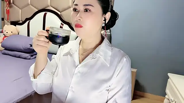 yaoyao22678 online show from 14, 4, 2026