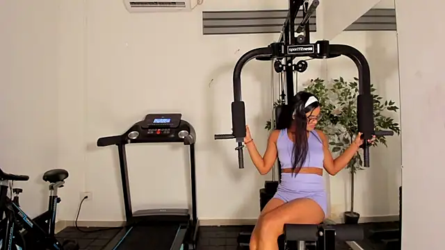 lizzakennedy online show from 18, 4, 2026