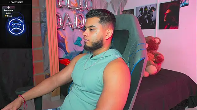 Tiler wolker online show from 11, 4, 2026