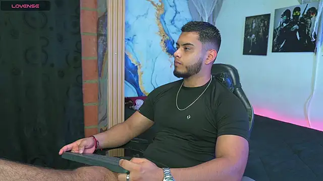 Tiler wolker online show from 13, 11, 2025