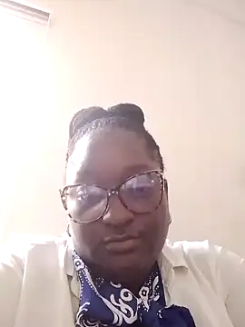 Snapshot of SweetestDIP chatting on 27, 10, 2025 SweetestDIP online show from 27, 10, 2025