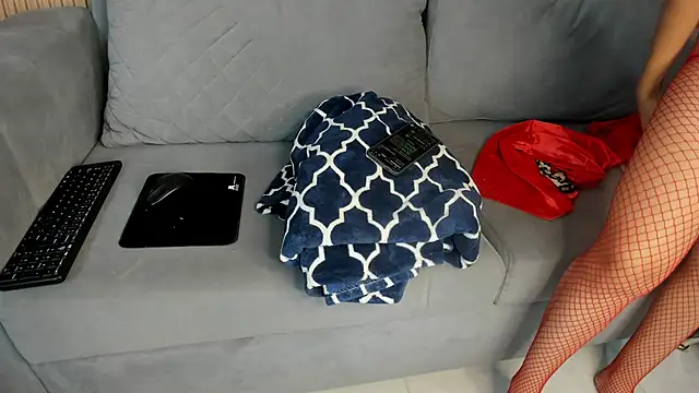 NhoanBrunette online show from 19, 11, 2025