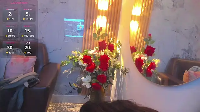 Nayla Monroee online show from 6, 11, 2025