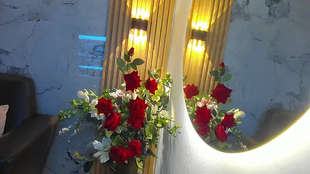 Nayla Monroee online show from 5, 11, 2025