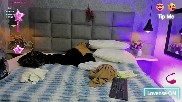 Luna Bella3 online show from 18, 12, 2025