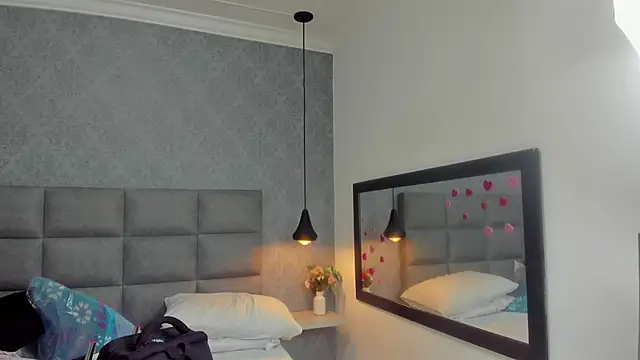 Luna Bella3 online show from 23, 2, 2026