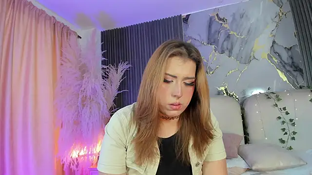 JanneBlossom  online show from 11, 4, 2026