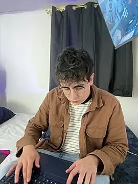 Snapshot of Sam_Rush chatting on 22, 7, 2026 Sam Rush online show from 22, 7, 2026