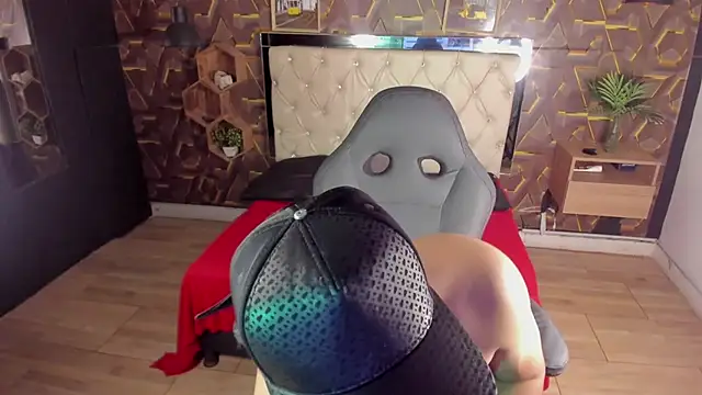 Snapshot of Maicol_ortiz chatting on 30, 10, 2025 Maicol ortiz online show from 30, 10, 2025