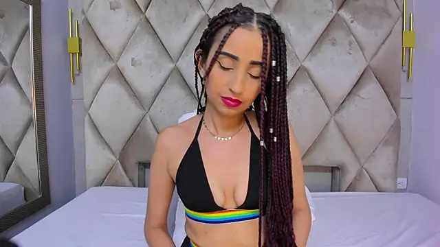 violett rabbit  online show from 5, 3, 2026