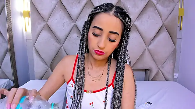 violett rabbit  online show from 17, 12, 2025