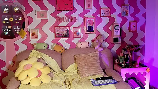 Snapshot of Candygirls_xoxo chatting on 4, 11, 2025 Candygirls xoxo online show from 4, 11, 2025