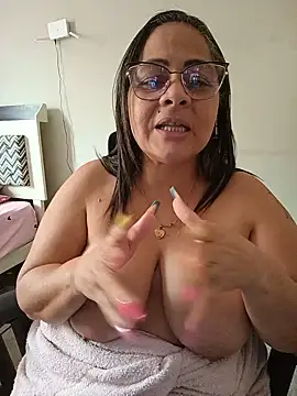 Snapshot of Angie_milf50 chatting on 24, 5, 2026 Angie milf50 online show from 24, 5, 2026