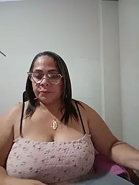 Snapshot of Angie_milf50 chatting on 11, 6, 2026 Angie milf50 online show from 11, 6, 2026