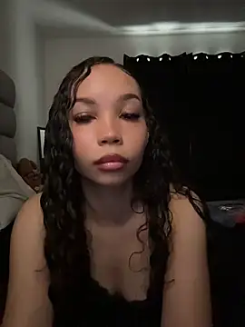 Snapshot of nikkiloveee chatting on 30, 6, 2026 nikkiloveee online show from 30, 6, 2026