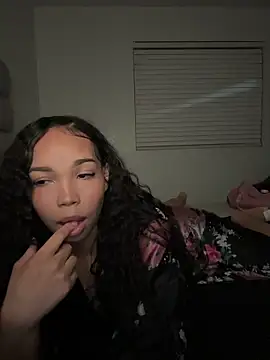 nikkiloveee online show from 14, 2, 2026