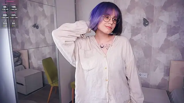 KellePourier online show from 5, 11, 2025