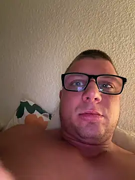 Snapshot of PolishBoy1995 chatting on 26, 10, 2025 PolishBoy1995 online show from 26, 10, 2025