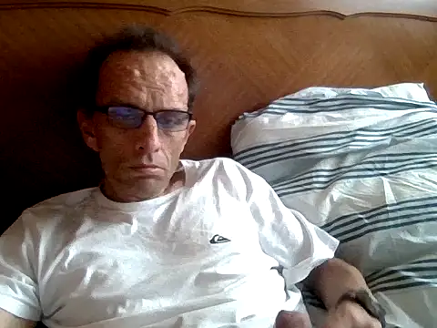 Snapshot of mecchauddu60 chatting on 26, 10, 2025 mecchauddu60 online show from 26, 10, 2025