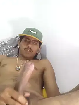 SkinniYamo online show from 30, 10, 2025