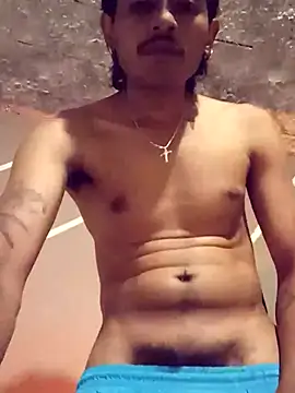 SkinniYamo online show from 15, 4, 2026