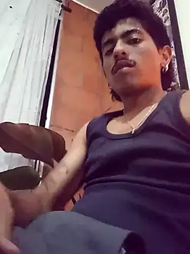 SkinniYamo online show from 23, 4, 2026