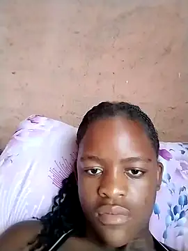 Snapshot of Blondecurv24 chatting on 28, 10, 2025 Blondecurv24 online show from 28, 10, 2025