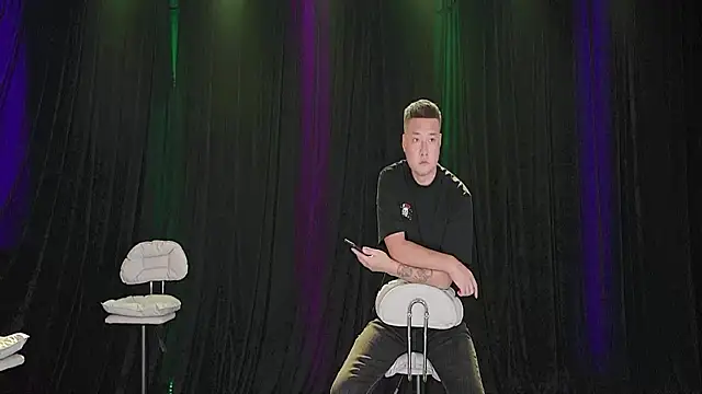 Snapshot of forever_003 chatting on 30, 10, 2025 forever 003 online show from 30, 10, 2025