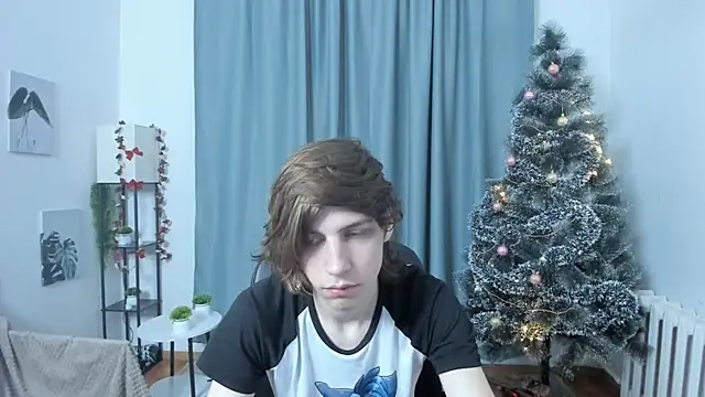 Snapshot of AvenGlow chatting on 19, 12, 2025 AvenGlow online show from 19, 12, 2025