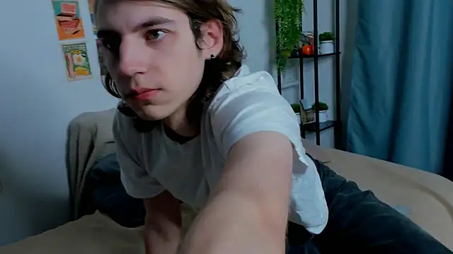 Snapshot of AvenGlow chatting on 16, 2, 2026 AvenGlow online show from 16, 2, 2026