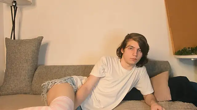 Snapshot of AvenGlow chatting on 1, 2, 2026 AvenGlow online show from 1, 2, 2026