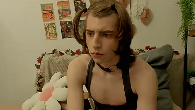 Snapshot of AvenGlow chatting on 8, 2, 2026 AvenGlow online show from 8, 2, 2026