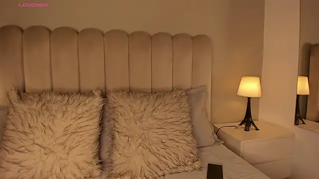 Melanie hillz online show from 24, 3, 2026